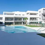 Vg- 2 Bedroom Apartment In Luxury Development